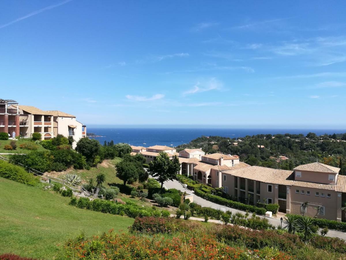 Cap Esterel Appartement Climatise Dans Le Centre Du Village Vacances Drammont Exterior foto