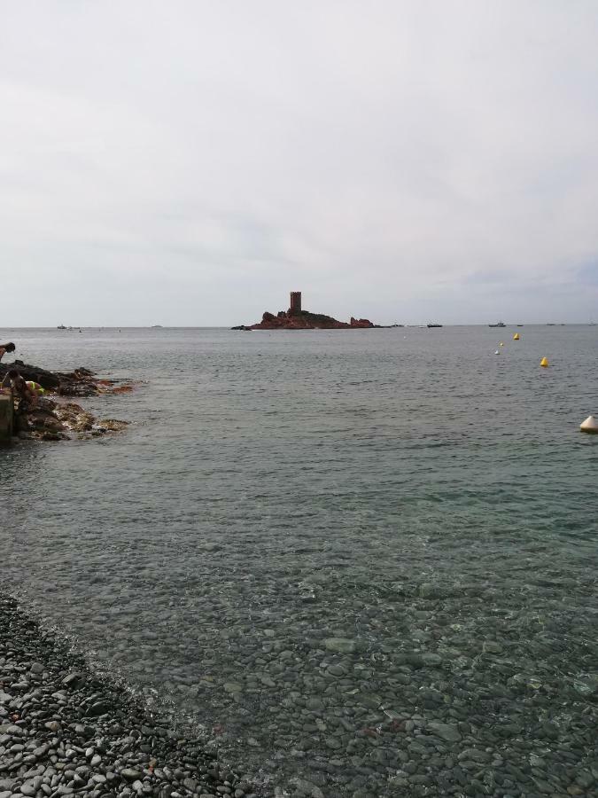 Cap Esterel Appartement Climatise Dans Le Centre Du Village Vacances Drammont Exterior foto